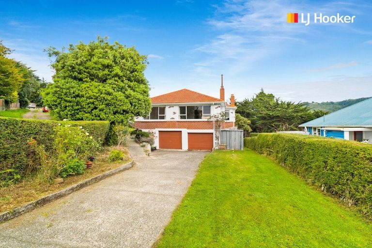 Photo of property in 18 District Road, Roseneath, Port Chalmers, 9023