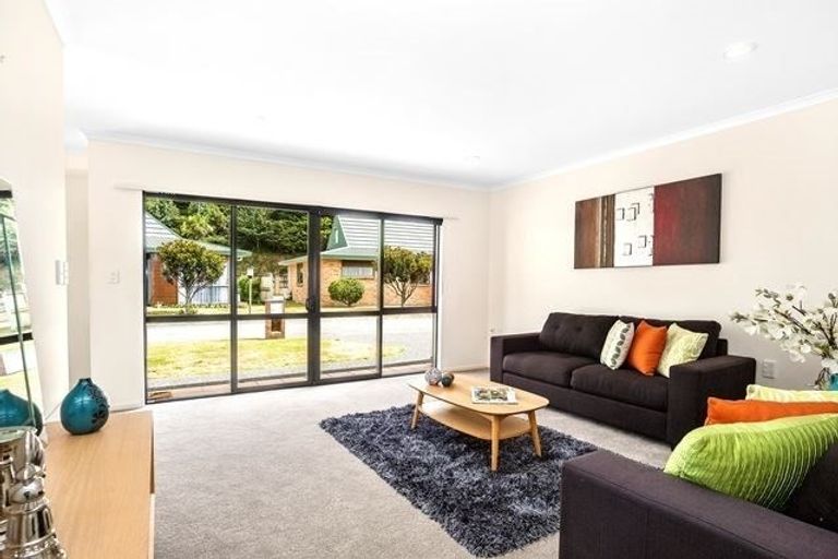 Photo of property in Redwood Village, 45/42 Main Road, Tawa, Wellington, 5028