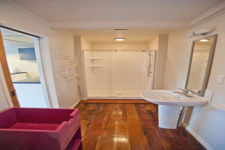 Photo of property in 22 Airlie Road, Plimmerton, Porirua, 5026