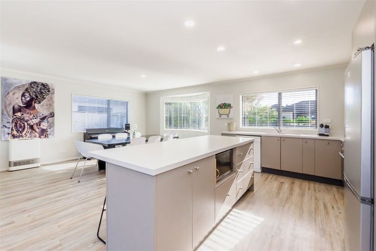 Photo of property in 22 Waterstone Avenue, Paraparaumu, 5032