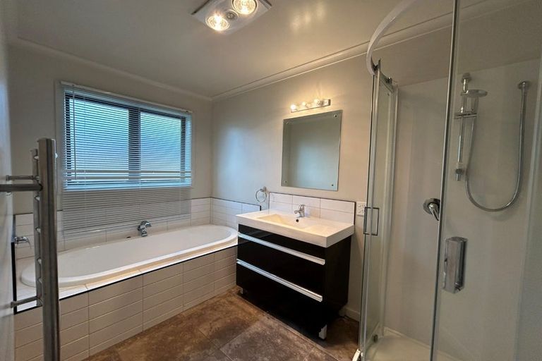 Photo of property in 631a Queen Street East, Levin, 5510