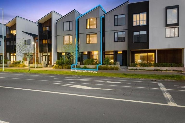 Photo of property in 95 Hobsonville Road, Hobsonville, Auckland, 0616