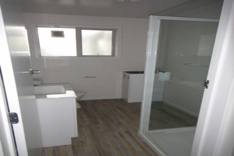 Photo of property in 1/48 Straven Road, Riccarton, Christchurch, 8011