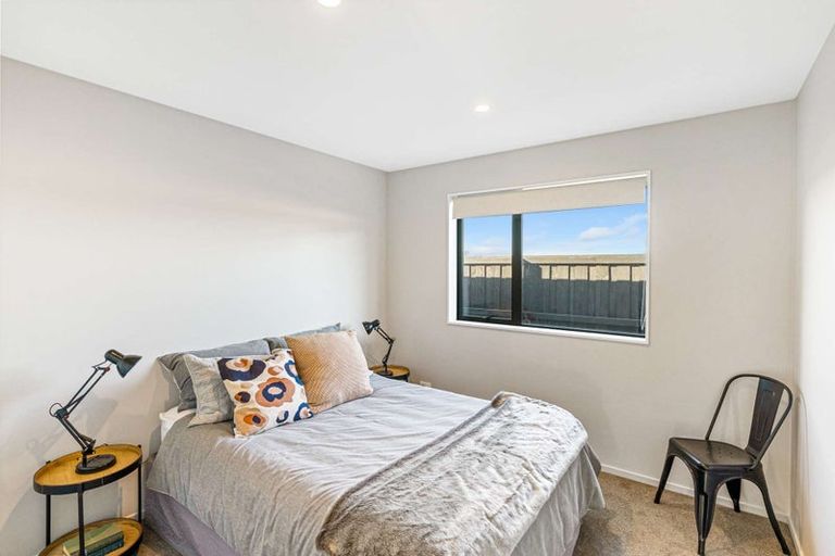 Photo of property in 160 Shillingford Boulevard, Rolleston, 7615