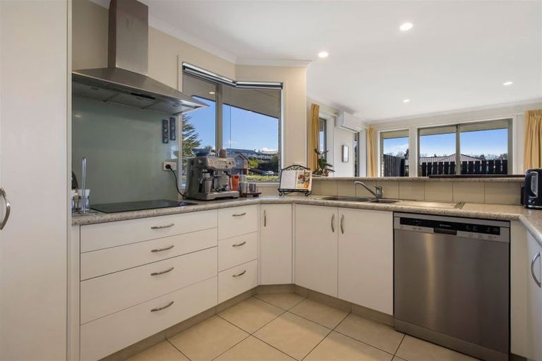 Photo of property in 15 Uretara Drive, Katikati, 3129