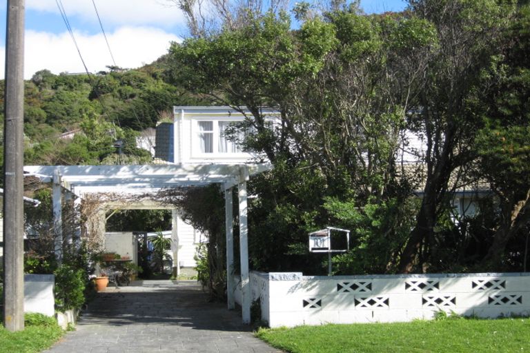 Photo of property in 101 Parkvale Road, Karori, Wellington, 6012