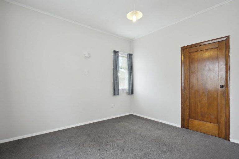 Photo of property in 28 Princes Street, Levin, 5510