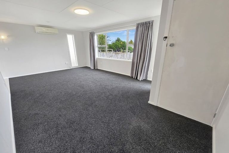Photo of property in 4 Duckworth Crescent, Greenmeadows, Napier, 4112