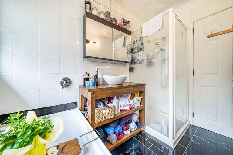 Photo of property in 1/420 Stokes Valley, Stokes Valley, Lower Hutt, 5019