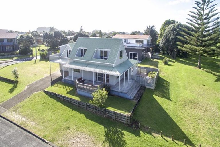 Photo of property in 101 Patuwai Drive, Whangamata, 3620