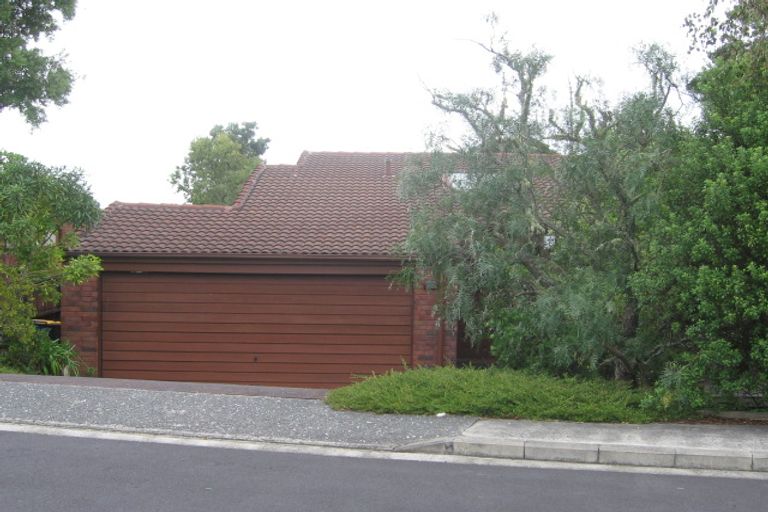 Photo of property in 12 Kaihu Street, Northcote, Auckland, 0627