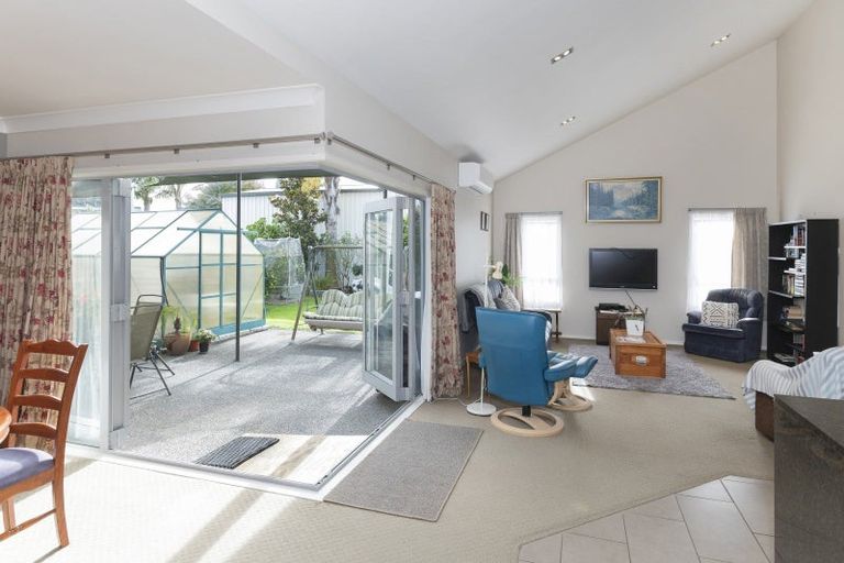 Photo of property in 11 Pohutukawa Grove, Lytton West, Gisborne, 4010