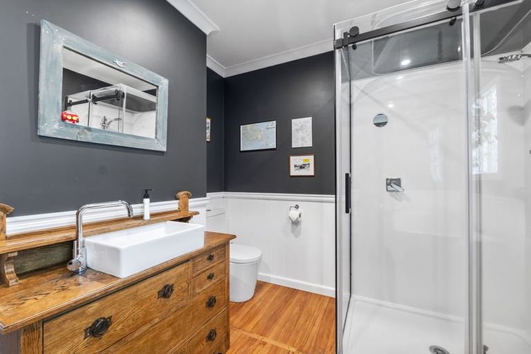 Photo of property in 421 Devon Street West, Lynmouth, New Plymouth, 4310