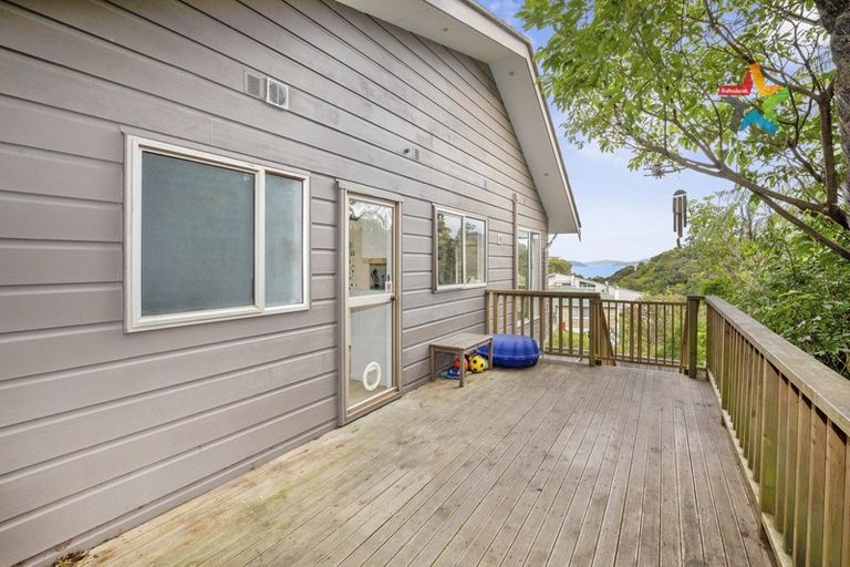 Photo of property in 95 Dowse Drive, Maungaraki, Lower Hutt, 5010