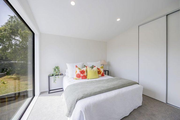 Photo of property in 6d Pax Avenue, Forrest Hill, Auckland, 0620