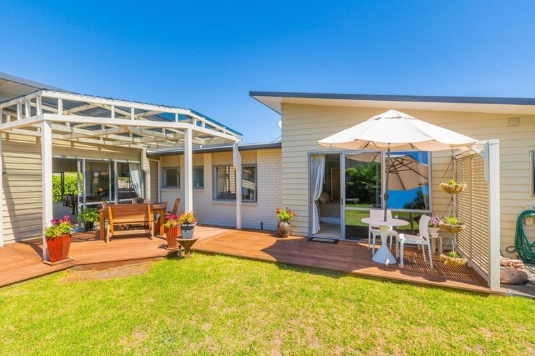 Photo of property in 337 Manly Street, Paraparaumu Beach, Paraparaumu, 5032