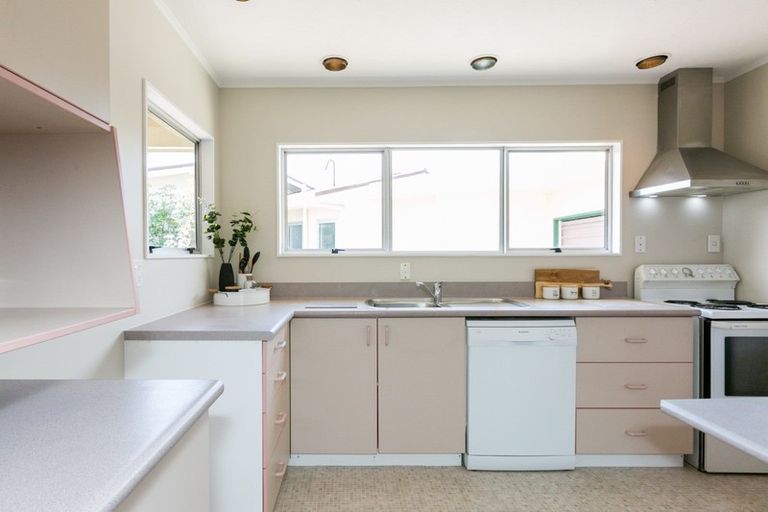 Photo of property in 7a Weathers Place, Taradale, Napier, 4112