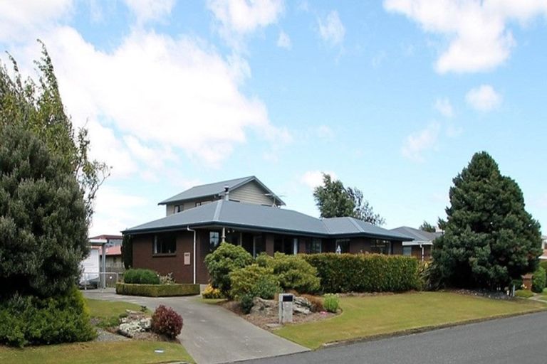 Photo of property in 2 Margaret Street, Gore, 9710