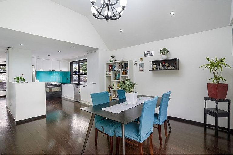 Photo of property in 6 Carnoustie Drive, Wattle Downs, Auckland, 2103