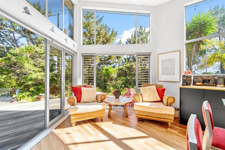 Photo of property in 84a Scott Road, Stanmore Bay, Whangaparaoa, 0932