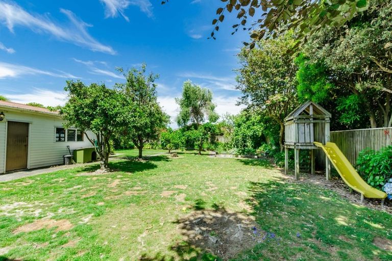 Photo of property in 54 Sylvan Avenue, Waikanae, 5036