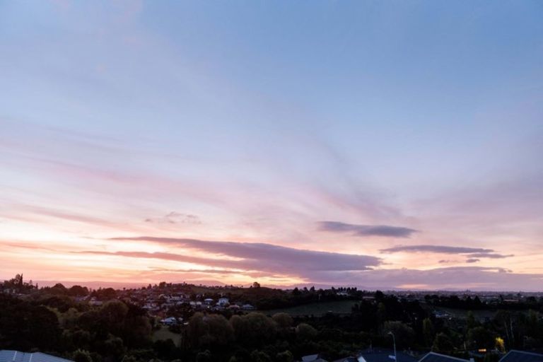 Photo of property in 17 Greenvale Place, Welcome Bay, Tauranga, 3112