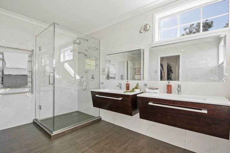 Photo of property in 1/14 Vincent Road, Northcote Point, Auckland, 0627
