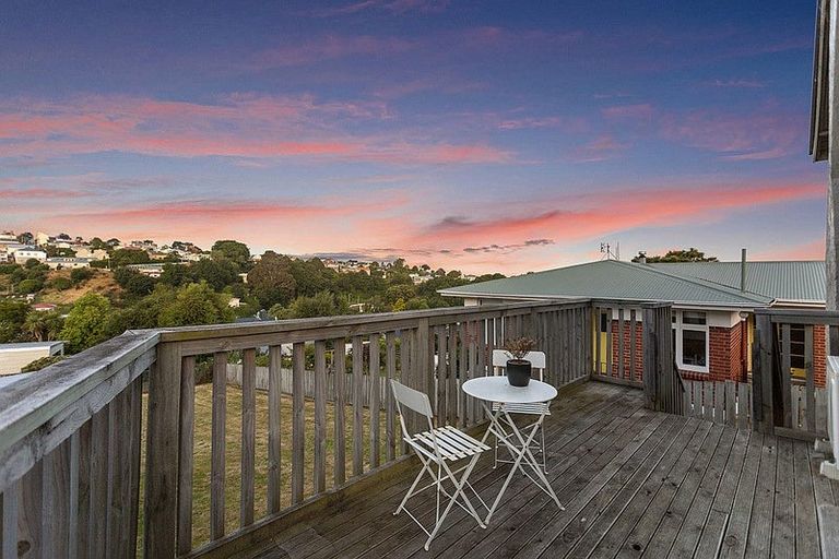 Photo of property in 15 Cooper Street, Mornington, Dunedin, 9011