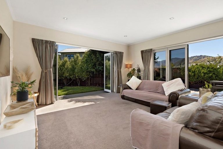 Photo of property in 4 Sylvan Street, Lake Hayes, Queenstown, 9304