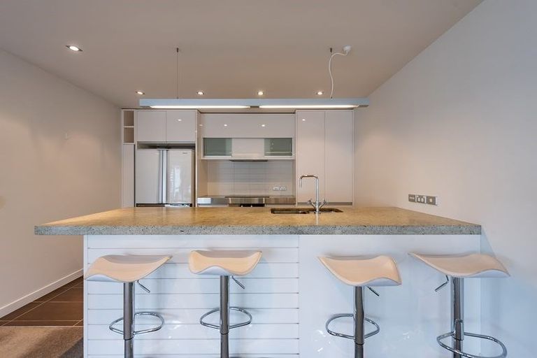 Photo of property in Mariner, 1a/140 Oriental Parade, Oriental Bay, Wellington, 6011