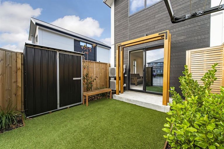 Photo of property in 2/241 Lincoln Road, Addington, Christchurch, 8024