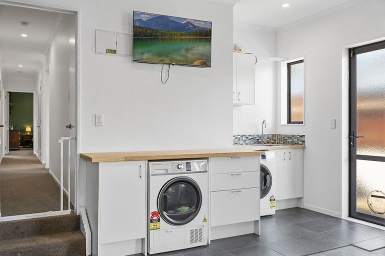 Photo of property in 18 Rosella Drive, Welcome Bay, Tauranga, 3112