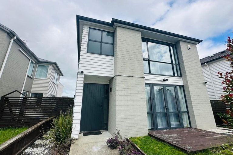 Photo of property in 10 Hopuni Way, Takanini, 2112