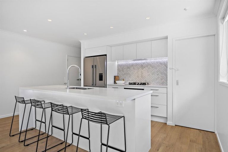 Photo of property in 25 Nobilo Road, Kumeu, 0810