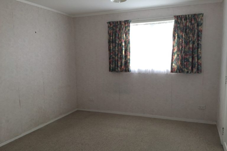 Photo of property in 162 Seabrook Avenue, New Lynn, Auckland, 0600