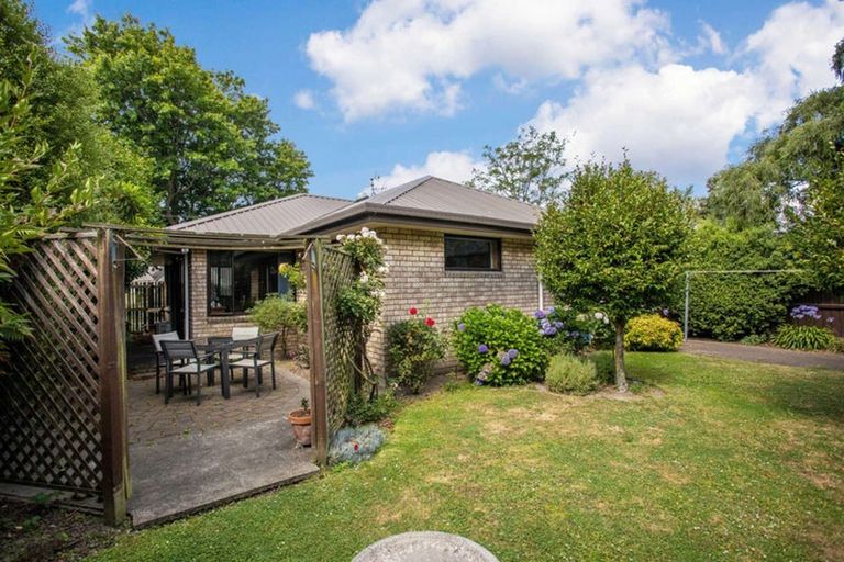 Photo of property in 2/16 James K Baxter Place, Addington, Christchurch, 8024