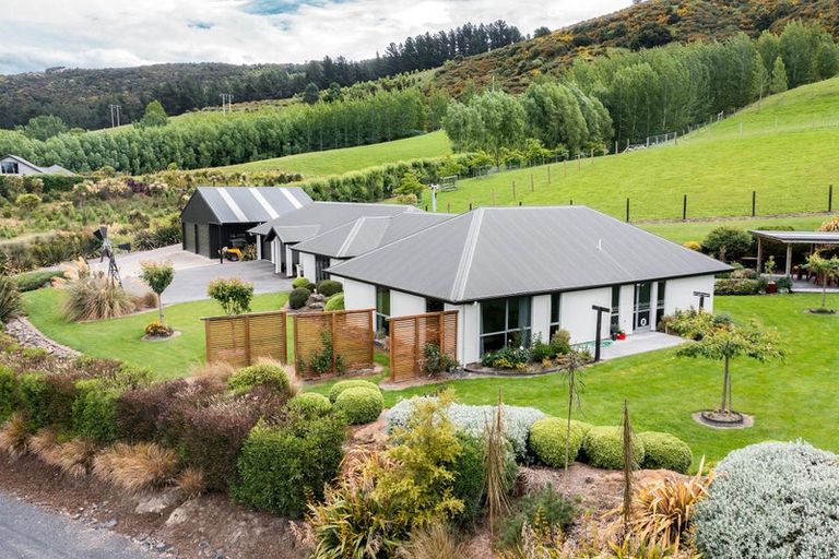 Photo of property in 36 Tara Hills Drive, North Taieri, Mosgiel, 9092