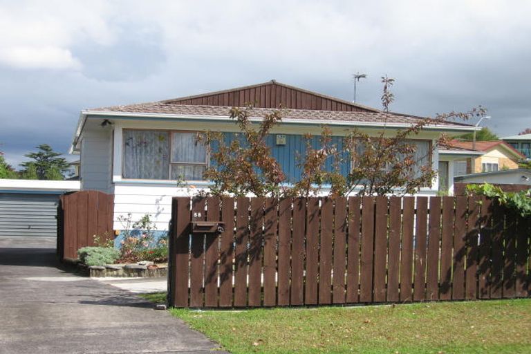 Photo of property in 58 Rosewarne Crescent, Glendene, Auckland, 0602