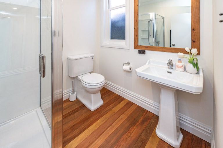 Photo of property in 4 Kent Road, Saint Johns Hill, Whanganui, 4501