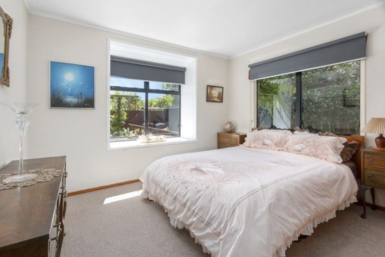 Photo of property in 22 Camden Place, Papatoetoe, Auckland, 2025