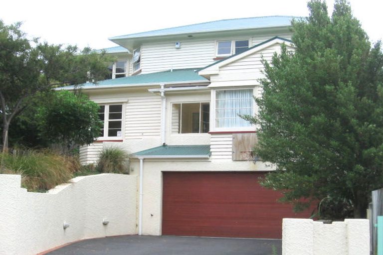 Photo of property in 12 Crofton Road, Ngaio, Wellington, 6035
