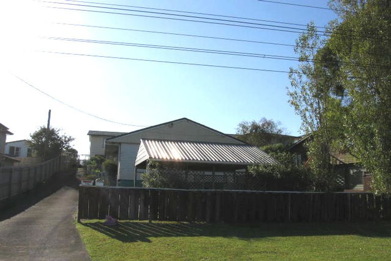 Photo of property in 1/719 East Coast Road, Browns Bay, Auckland, 0630