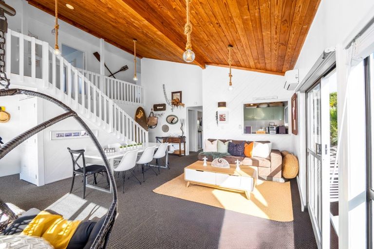 Photo of property in 61 Stratford Drive, Cable Bay, 0420