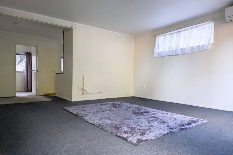 Photo of property in 2/24 Akatea Street, Berhampore, Wellington, 6023