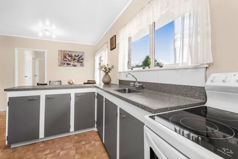 Photo of property in 2/52 Wallace Road, Papatoetoe, Auckland, 2025