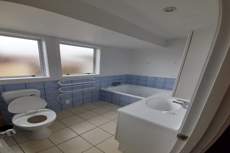 Photo of property in 46 Hamilton Drive, Waiuku, 2123