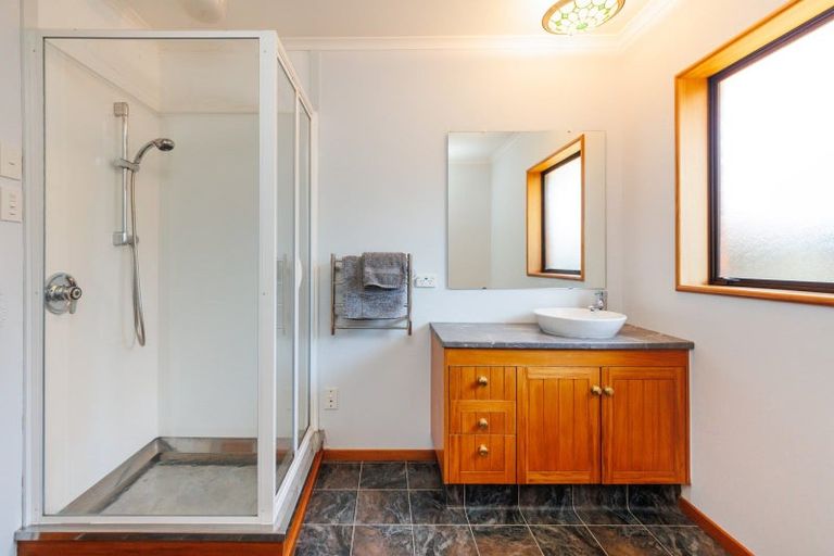 Photo of property in 96 John F Kennedy Drive, Milson, Palmerston North, 4414