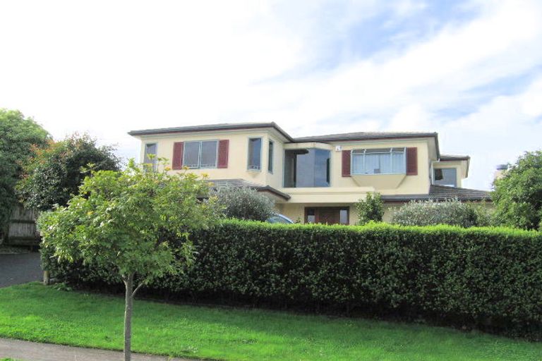 Photo of property in 4 Ramoana Mews, Shelly Park, Auckland, 2014