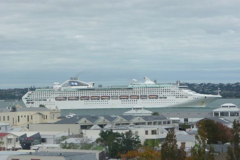 Photo of property in 1/9 Calliope Road, Devonport, Auckland, 0624