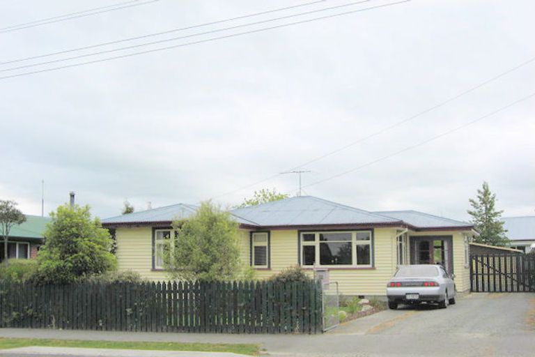 Photo of property in 23 East Belt, Rangiora, 7400